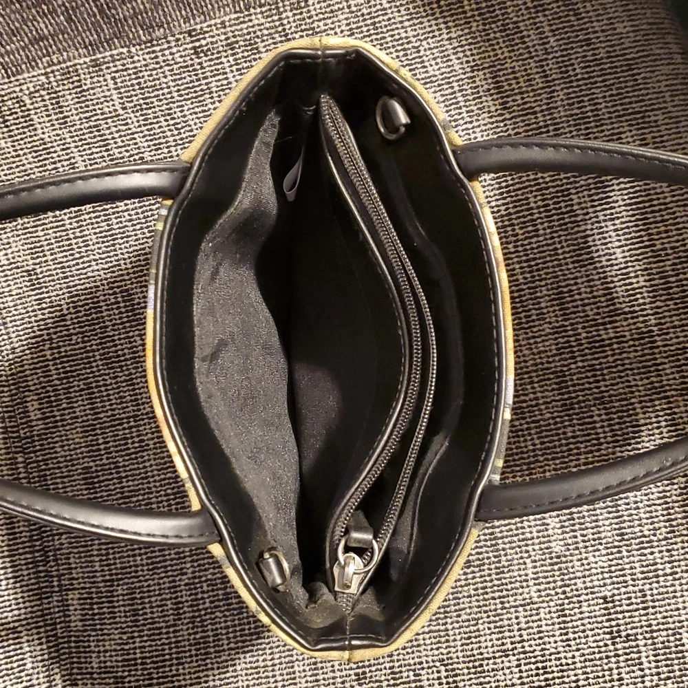 Bueno Brand Stylish Black & Gold Venice Print Handbag